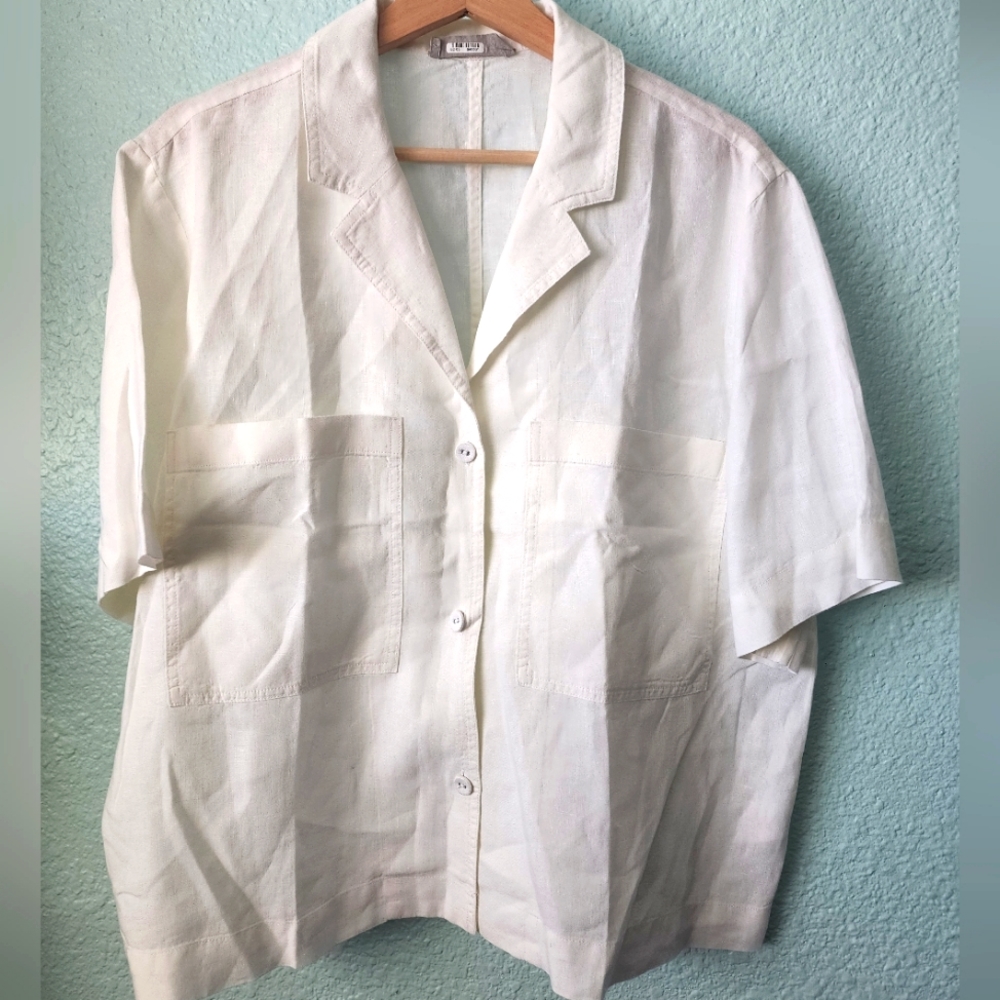 Everlane blouse button front semicrop short sleeve shirt